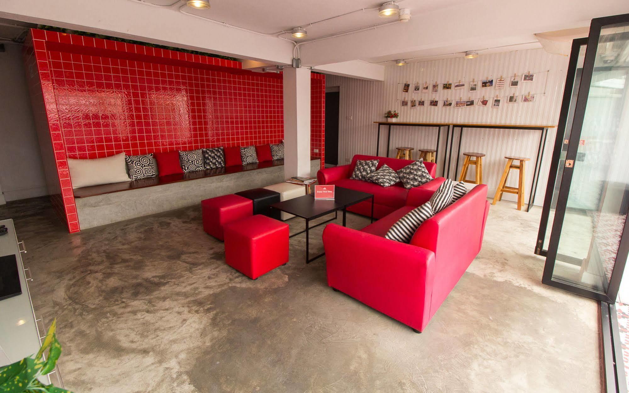 Zen Rooms Damrongrak Road Bangkok Esterno foto