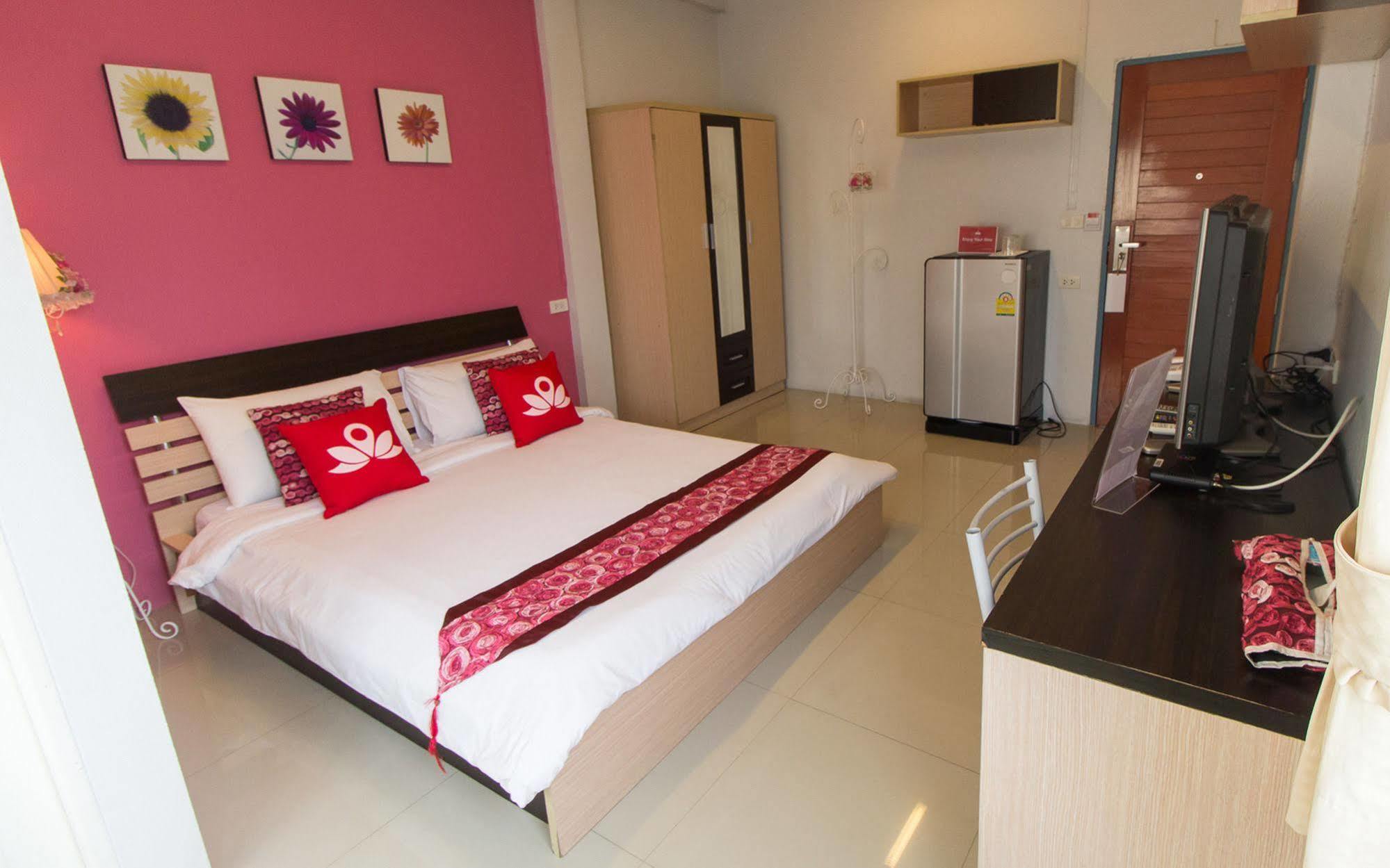 Zen Rooms Damrongrak Road Bangkok Esterno foto